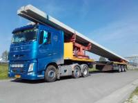 .Transport lange heipalen tot 27,5 meter